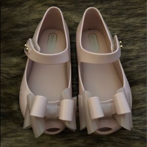 Brand New Mini Melissa Sweet III Sand Size 8